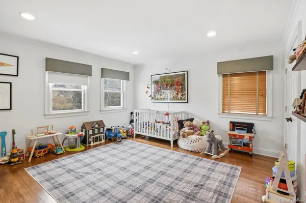 $10,500 | 221 Mamaroneck Road, Scarsdale, NY 10583