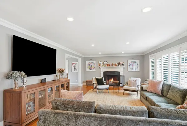 $10,500 | 221 Mamaroneck Road, Scarsdale, NY 10583