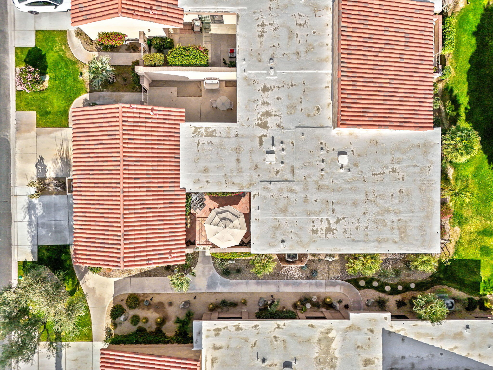 9 Haig Drive Rancho Mirage, CA 92270 - Photo 41 of 54 10-web-or-mls-DJI_20250116115247_0436_D