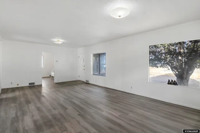 $239,900 | 1625 West Main Street, Evanston, WY 82930