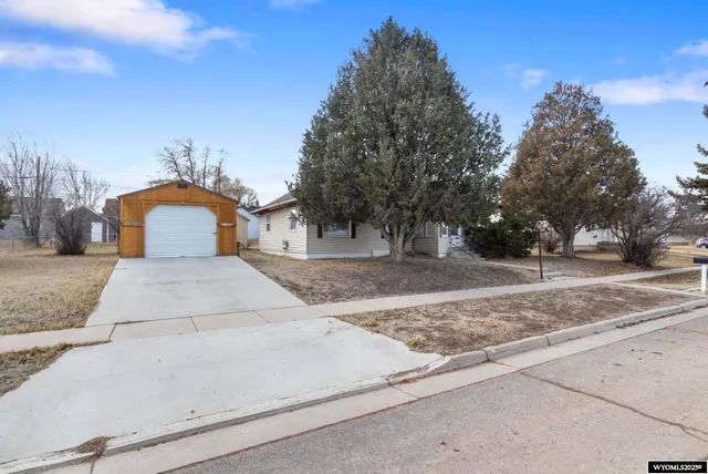 $239,900 | 1625 West Main Street, Evanston, WY 82930