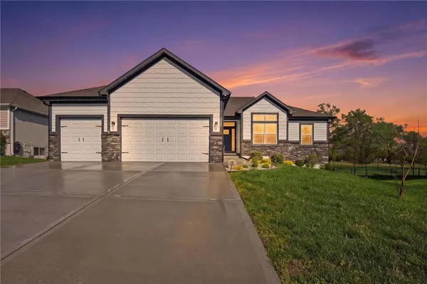 $539,990 | 2209 Greenfield Court, Kearney, MO 64060