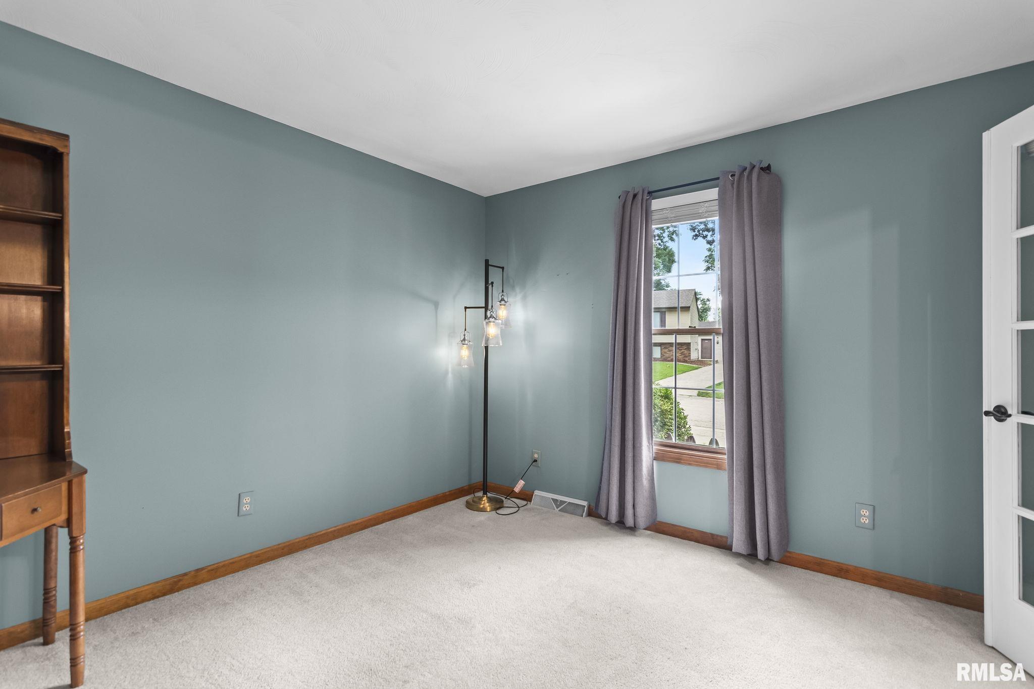 30 Skyview Drive Springfield, IL 62702 - Photo 6 of 53