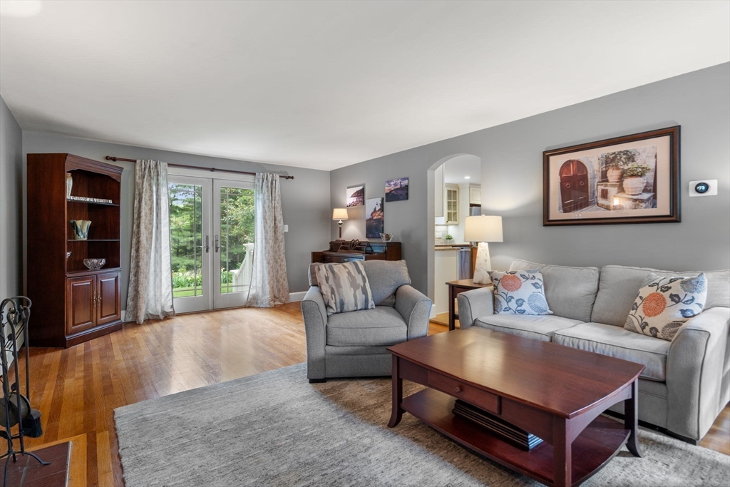 15 Juniper Road Andover, MA 01810 - Photo 12 of 22