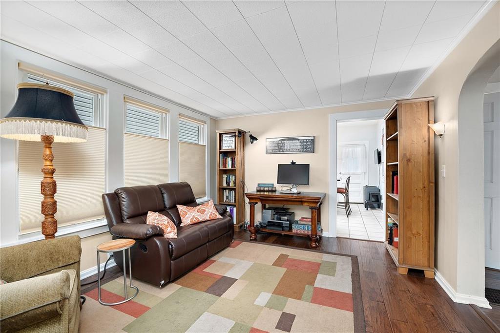 409 Beaver Road Sewickley, PA 15143 - Photo 4 of 24