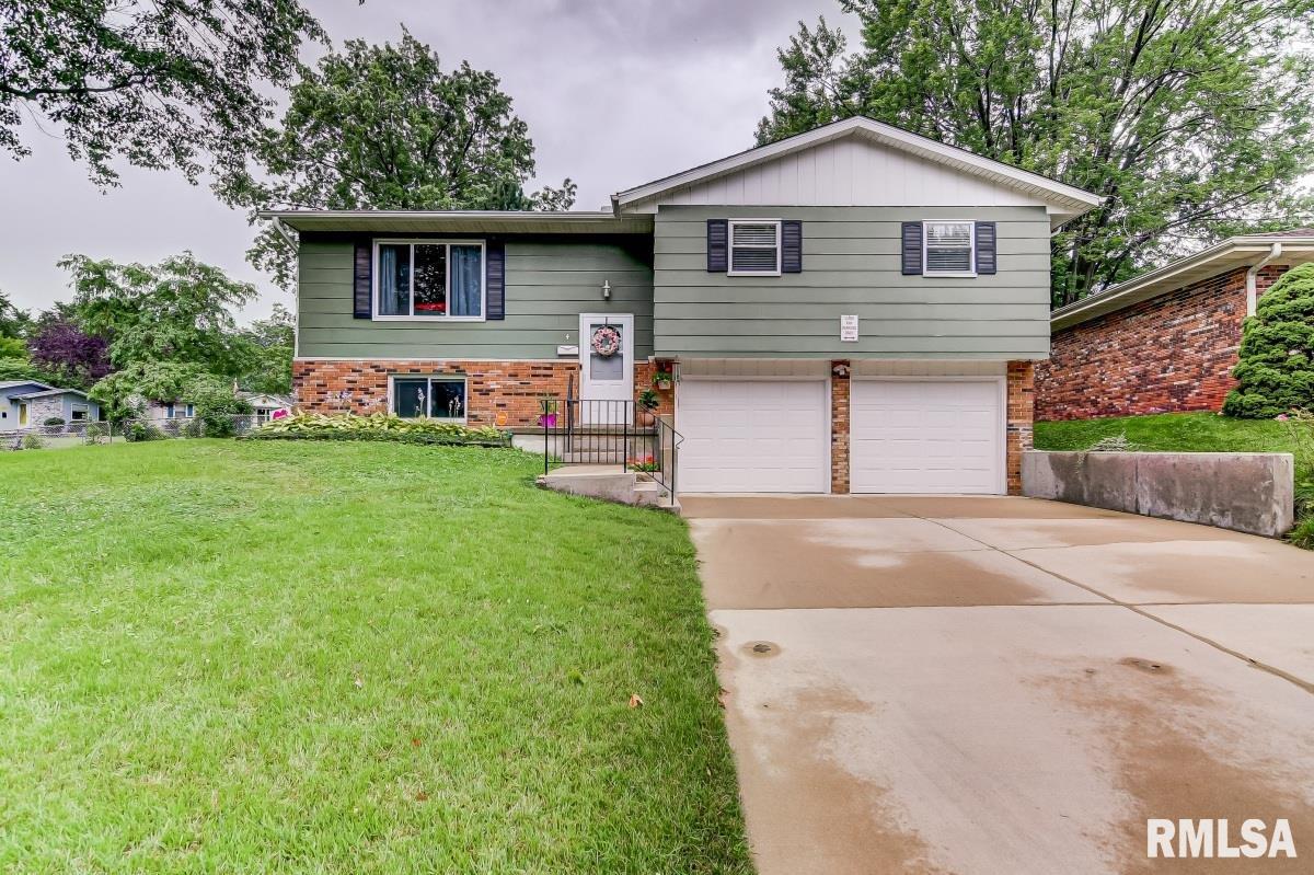 4 Eton Drive Springfield, IL 62702 - Photo 1 of 36 Gallery Image 1