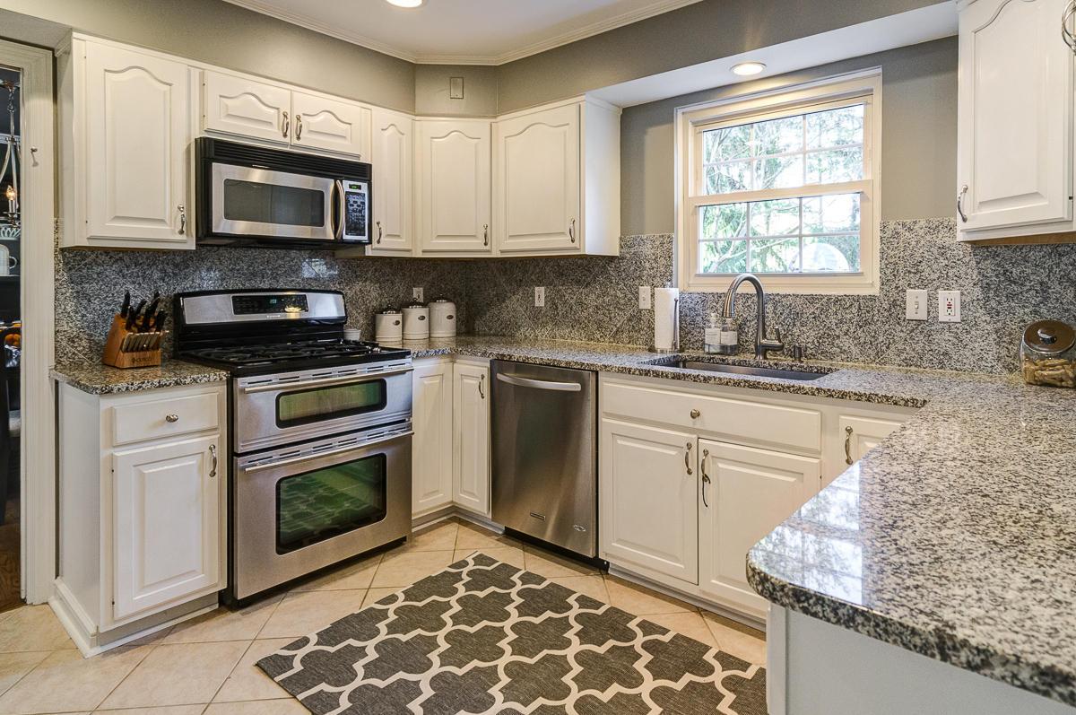 2480 Sandover Road Columbus, OH 43220 - Photo 12 of 37 Gallery Image 12