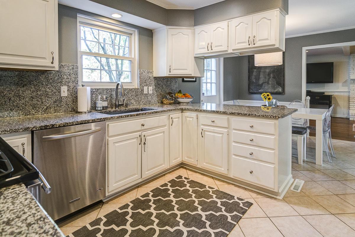2480 Sandover Road Columbus, OH 43220 - Photo 13 of 37 Gallery Image 13