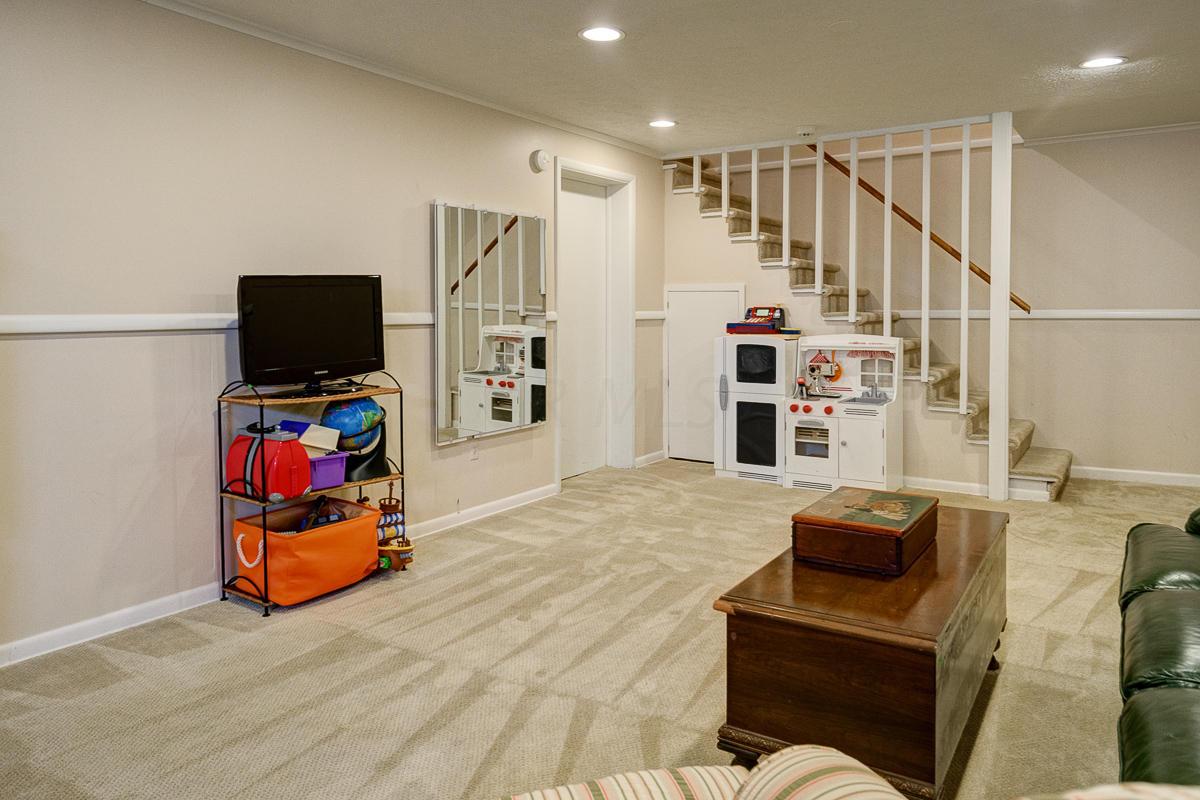 2480 Sandover Road Columbus, OH 43220 - Photo 32 of 37 Gallery Image 32