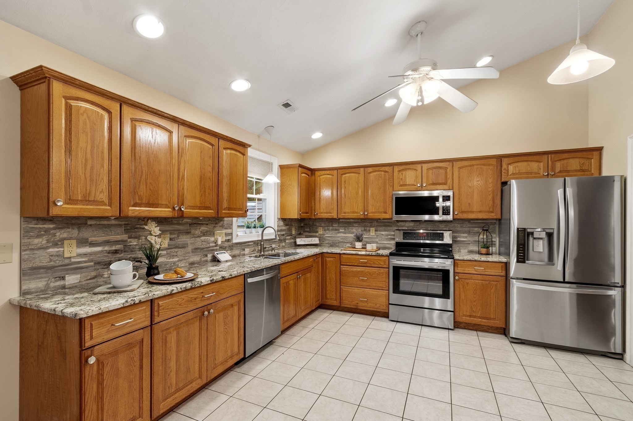 17 Teddy Road Worcester, MA 01603 - Photo 14 of 39 Gallery Image 14