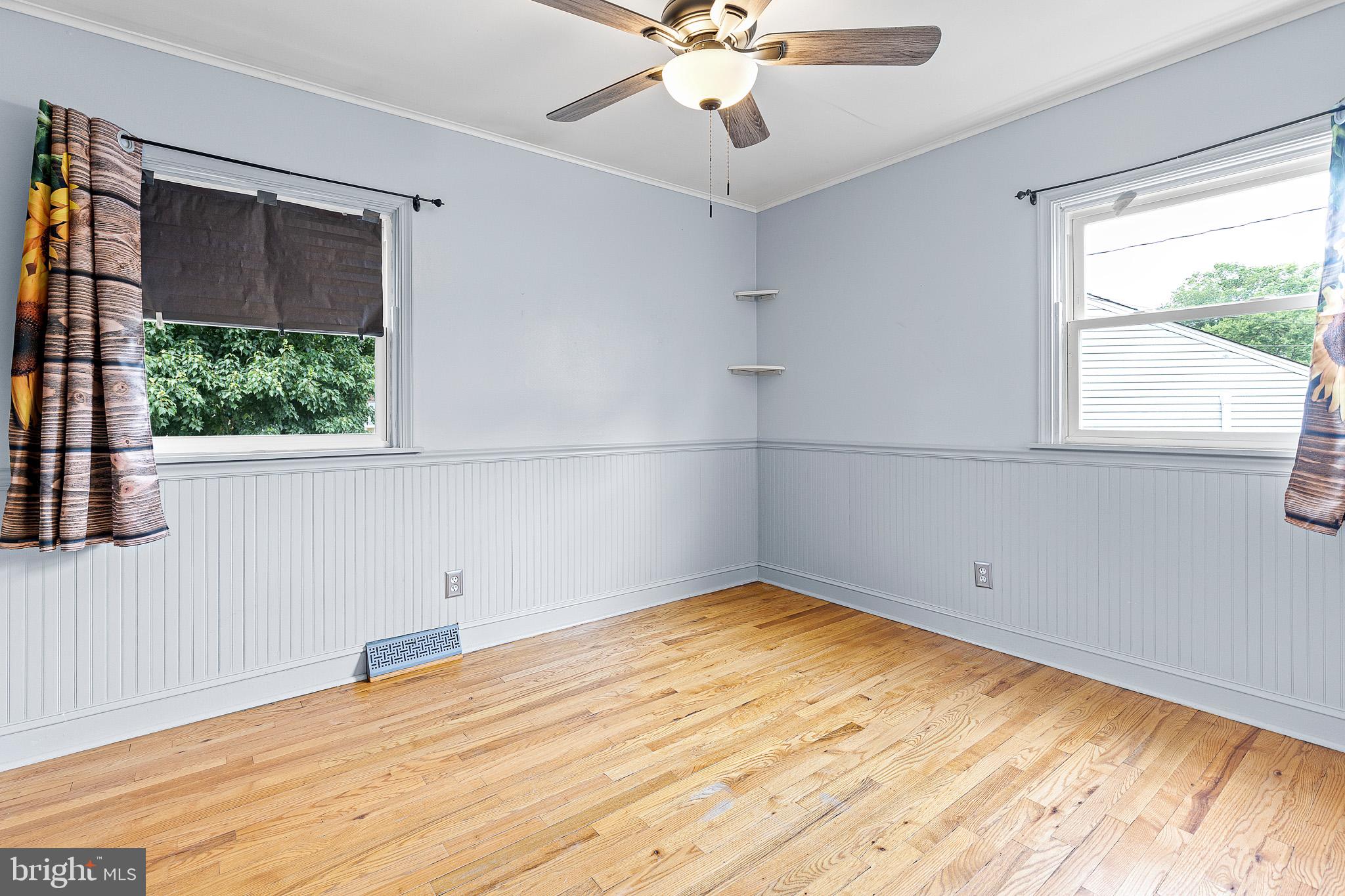12 Carole Road Newark, DE 19713 - Photo 18 of 19 Bedroom 3 - hardwood flooring