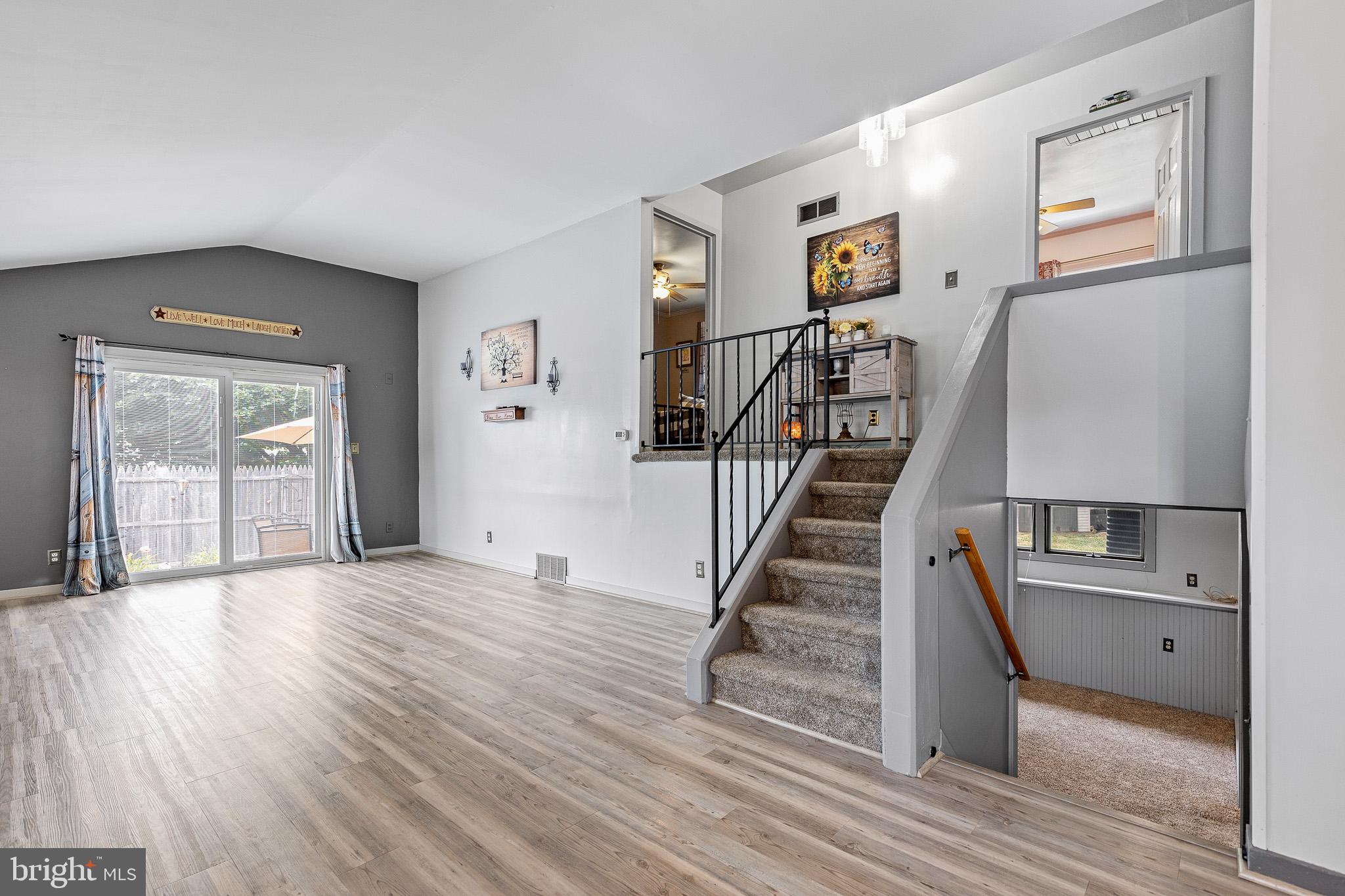 12 Carole Road Newark, DE 19713 - Photo 6 of 19 Living room with new sliders to side patio