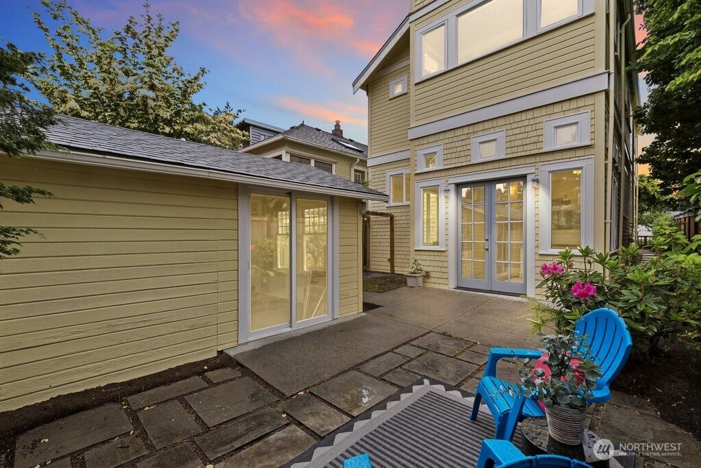 108 North 54th Street Seattle, WA 98103 - Photo 32 of 36