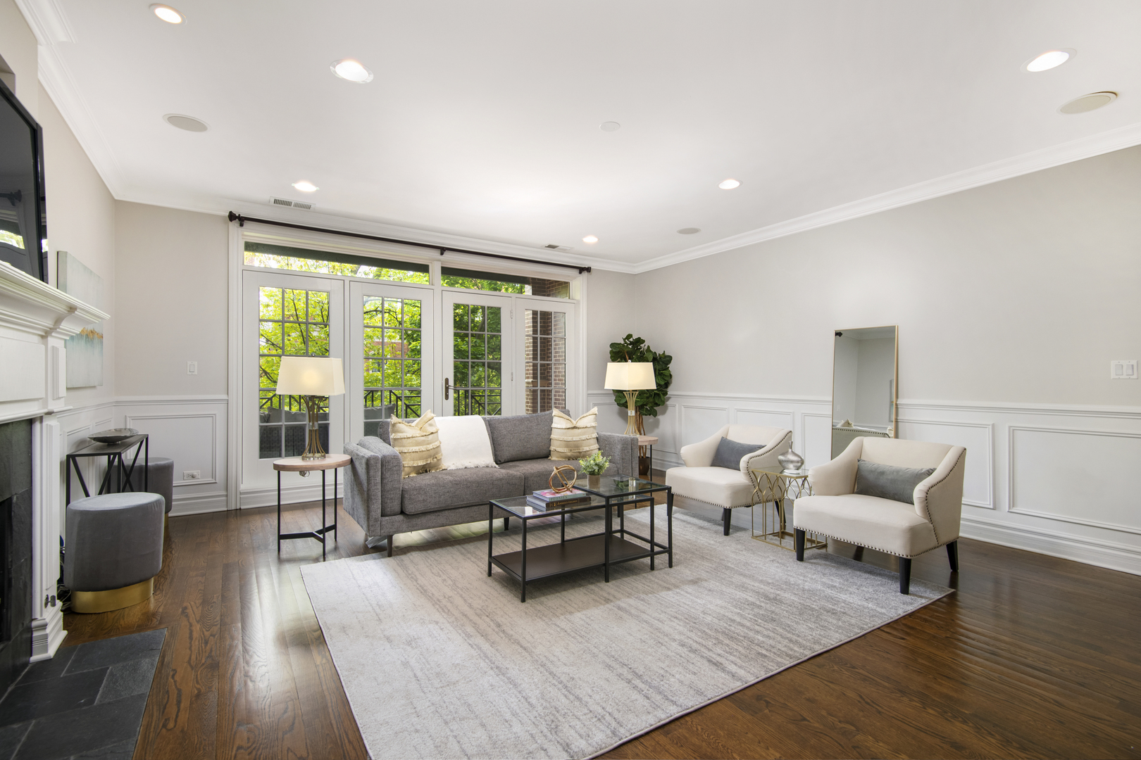 2446 North Racine Avenue, Unit 2 Chicago, IL 60614 - Photo 4 of 21