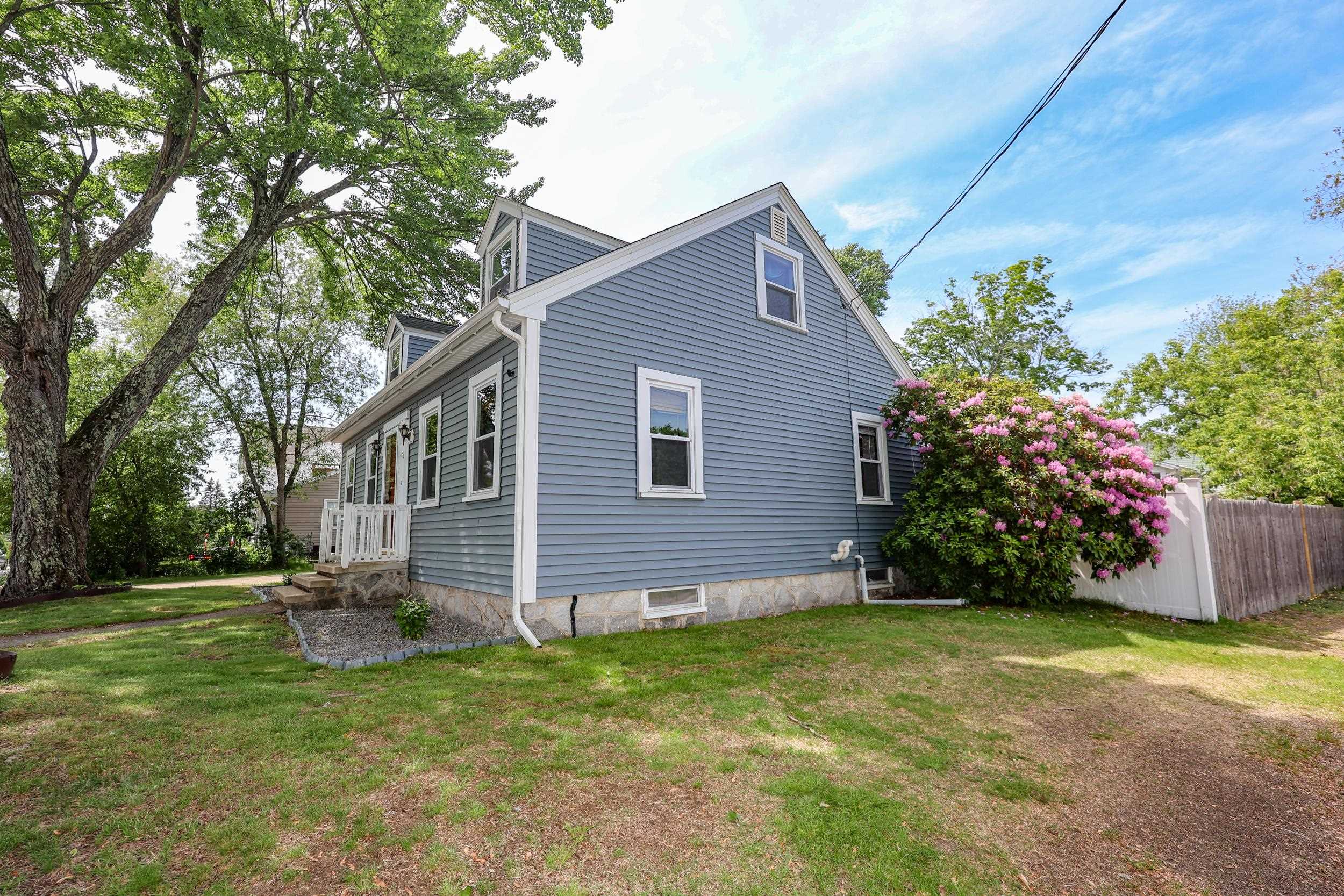 78 Candia Road Manchester, NH 03109 - Photo 5 of 56