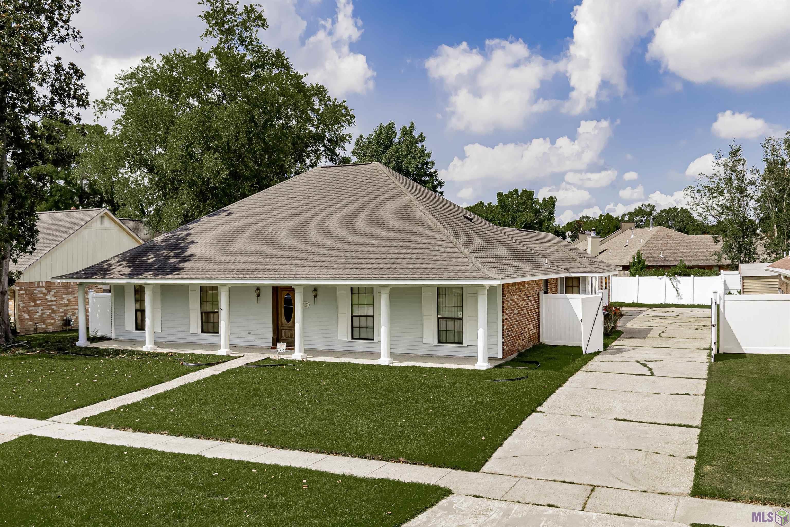 12324 Schlayer Avenue Baton Rouge, LA 70816 - Photo 35 of 36 An Amazing Home