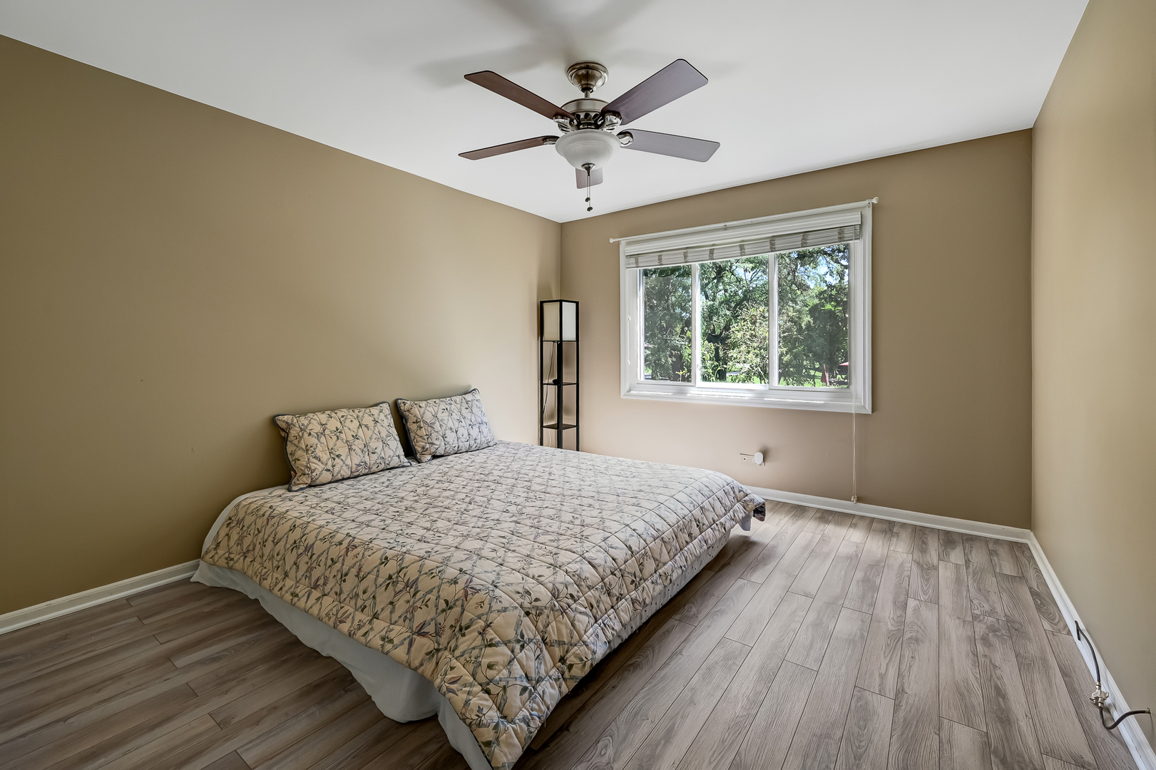 1640 Royal Oak Road, Unit 4 Darien, IL 60561 - Photo 15 of 20 Gallery Image 15
