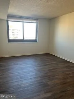 $1,700 | 5501 Seminary Road, Unit 2403S, Falls Church, VA 22041