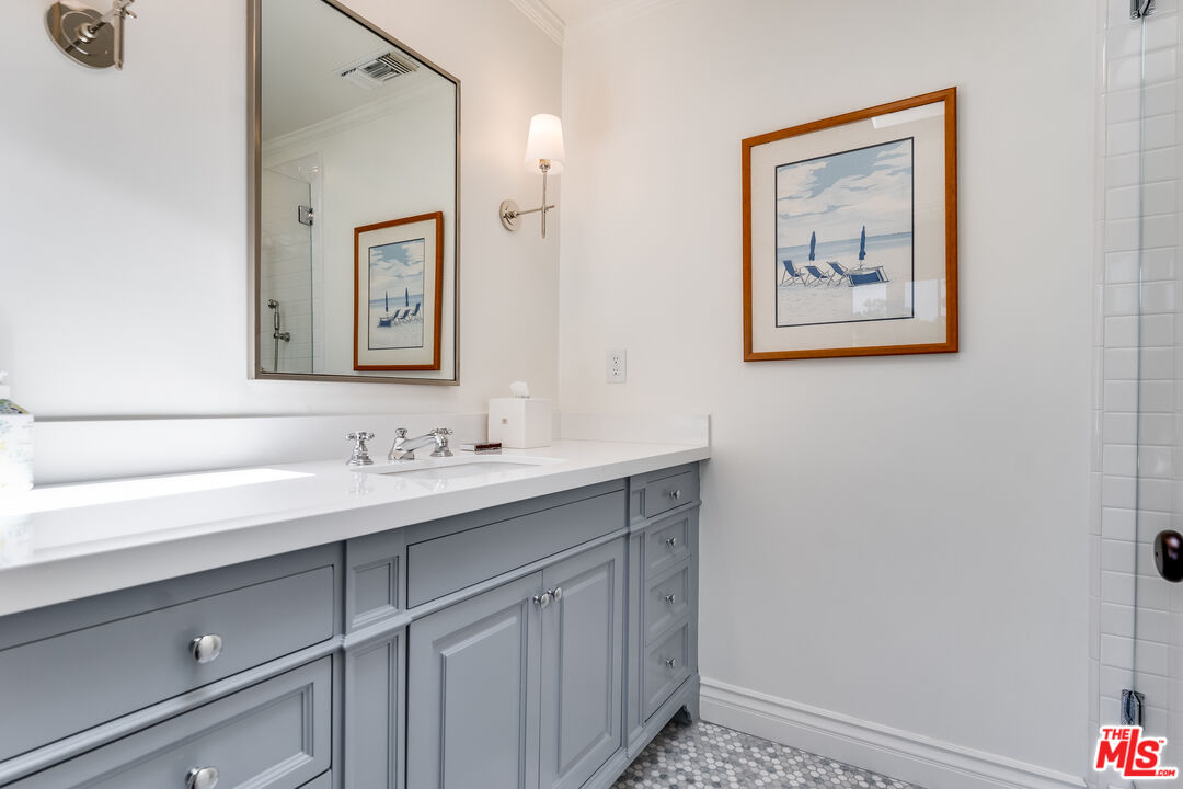 28925 Cliffside Drive Malibu, CA 90265 - Photo 34 of 62