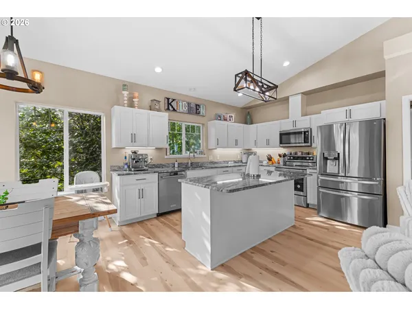 $675,000 | 1118 South 11th Street, Coos Bay, OR 97420