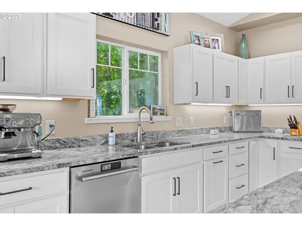 $675,000 | 1118 South 11th Street, Coos Bay, OR 97420