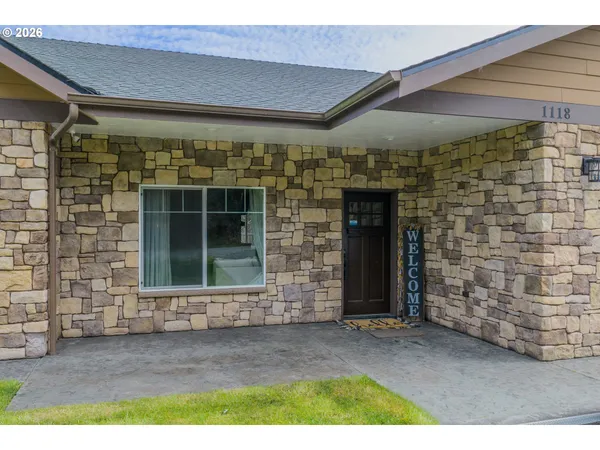 $675,000 | 1118 South 11th Street, Coos Bay, OR 97420