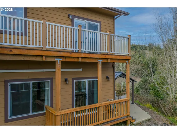 $675,000 | 1118 South 11th Street, Coos Bay, OR 97420