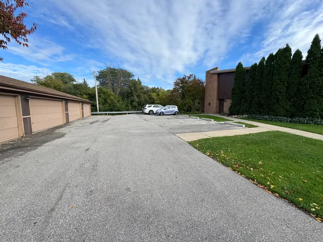 $79,900 | 2650 South 60th Street, Unit 11, Milwaukee, WI 53219