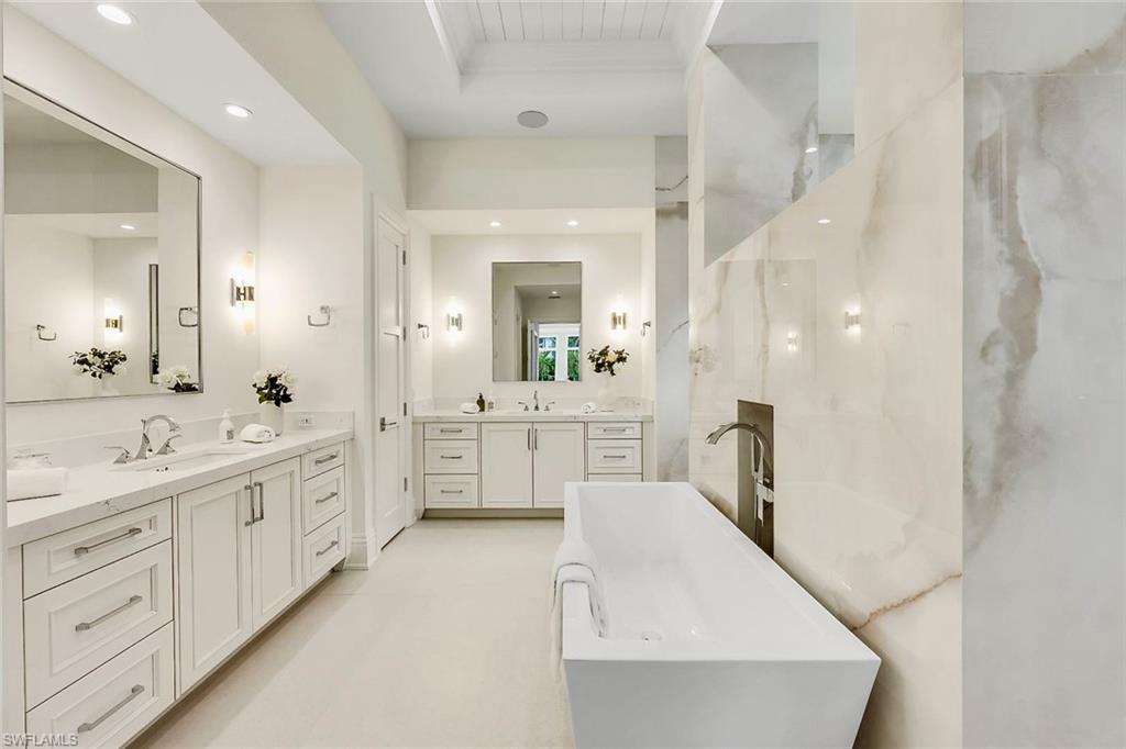 788 Riviera Drive Naples, FL 34103 - Photo 22 of 48