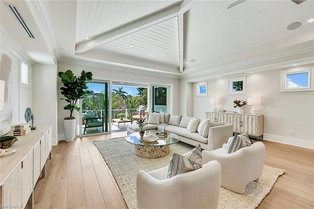 788 Riviera Drive Naples, FL 34103 - Photo 30 of 48