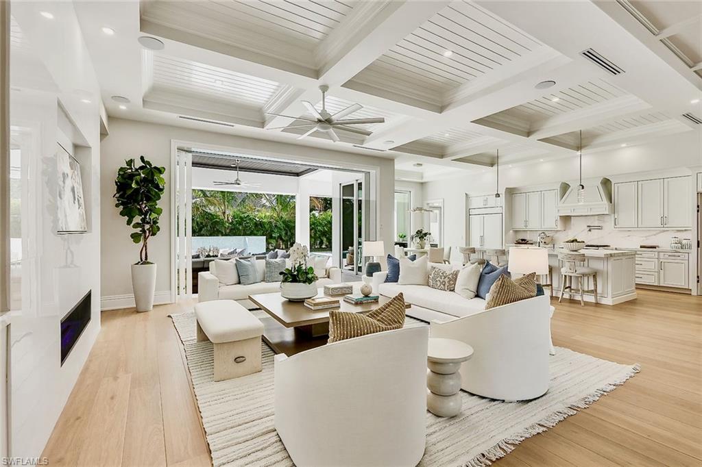 788 Riviera Drive Naples, FL 34103 - Photo 6 of 48