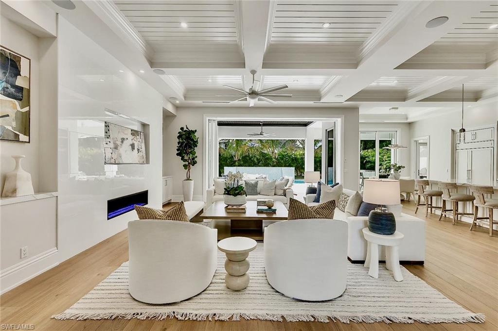 788 Riviera Drive Naples, FL 34103 - Photo 8 of 48