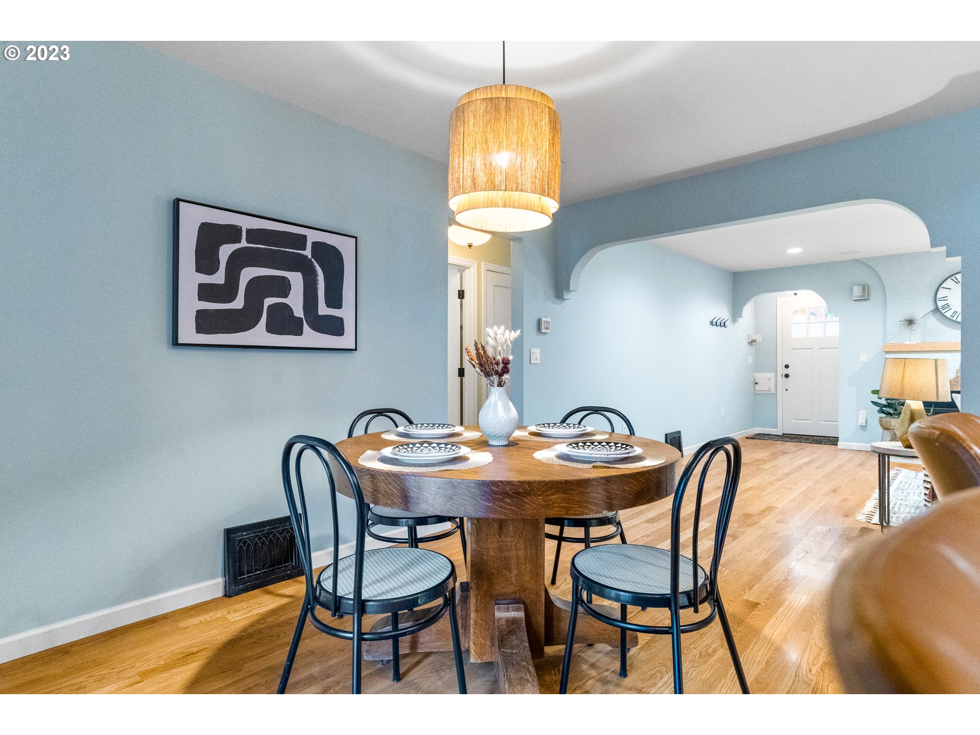 1565 18th Street Northeast Salem, OR 97301 - Photo 11 of 41 a dining room with furniture and window