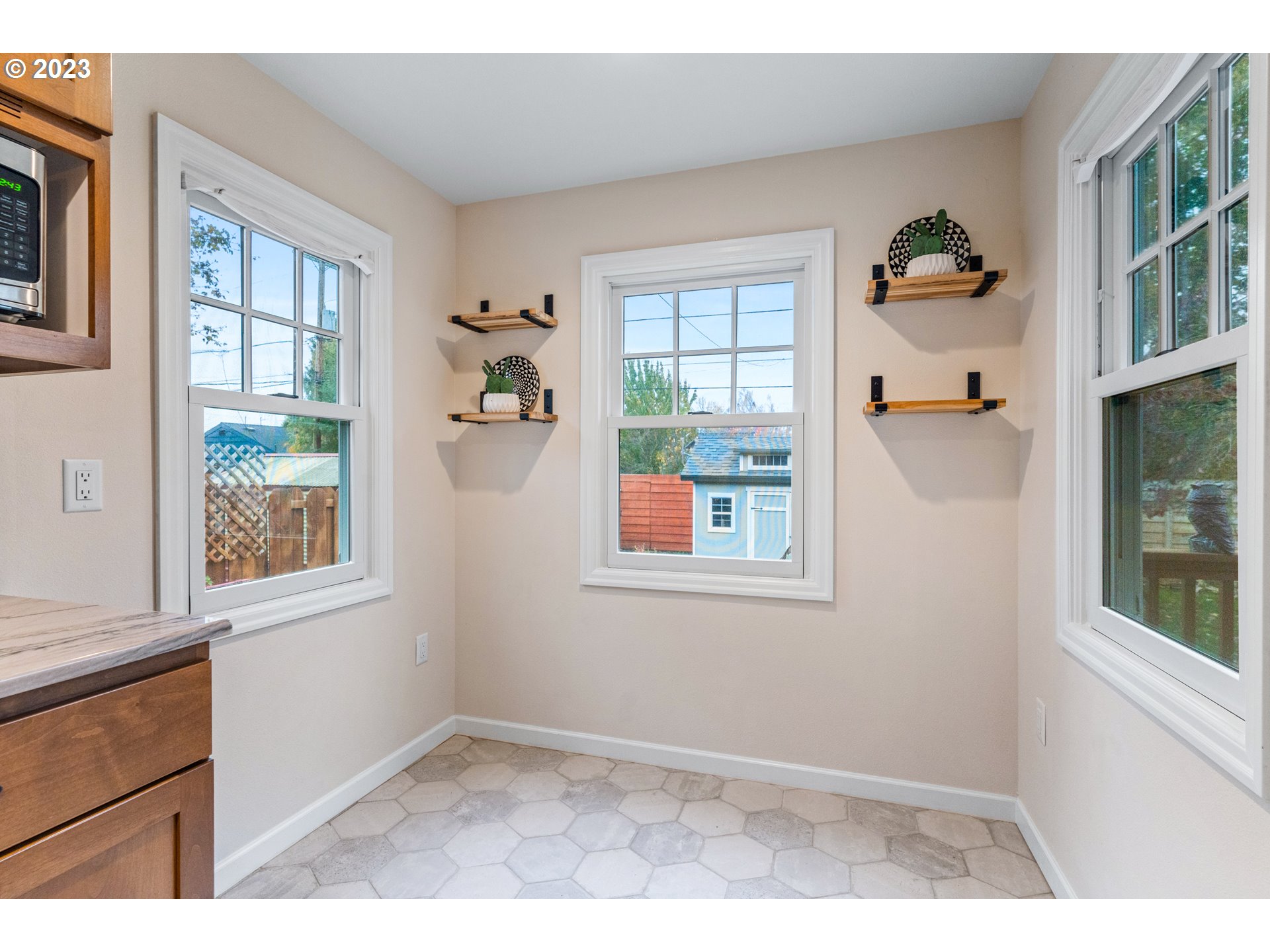 1565 18th Street Northeast Salem, OR 97301 - Photo 14 of 41