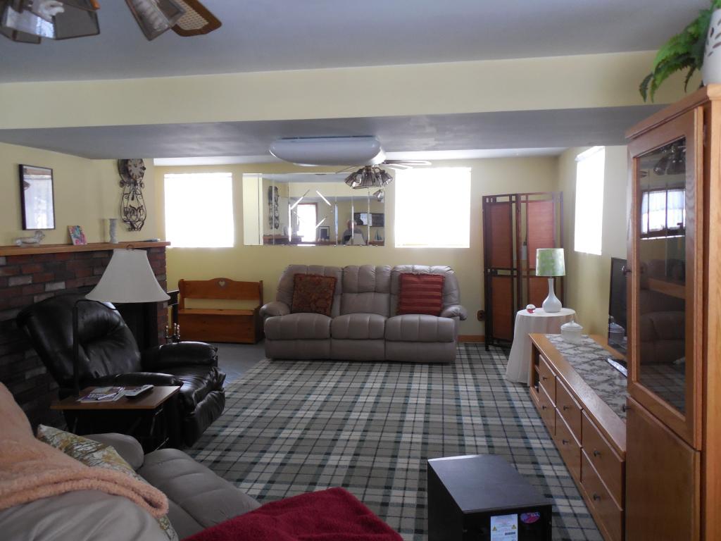 27 Lane Road Pelham, NH 03076 - Photo 17 of 22