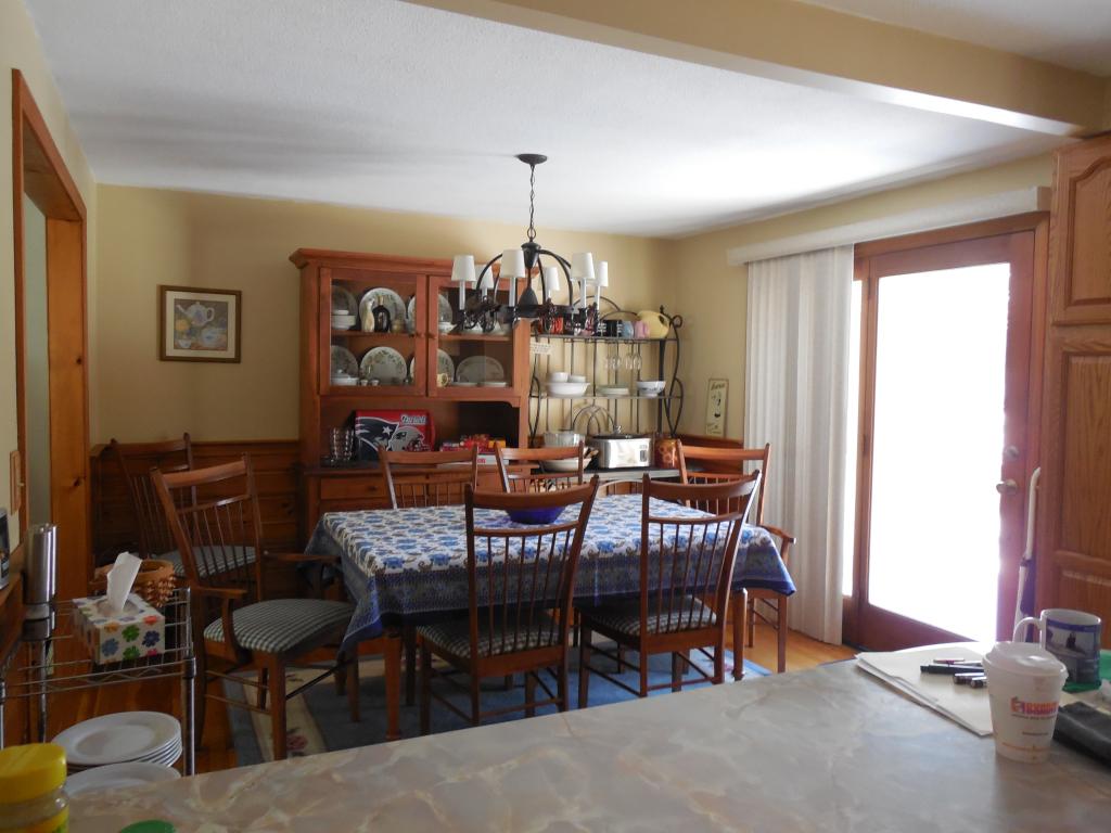 27 Lane Road Pelham, NH 03076 - Photo 7 of 22