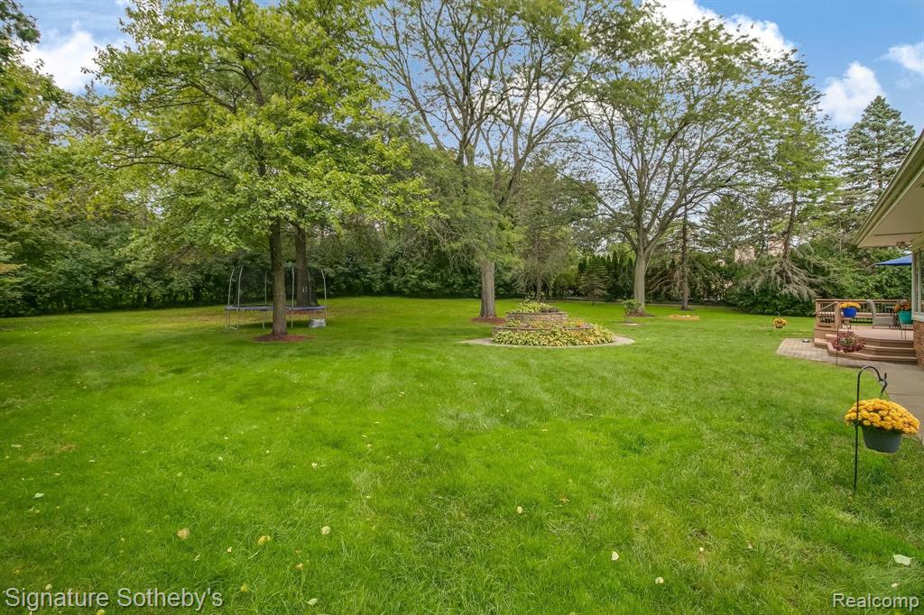 4840 Stoneleigh Road Bloomfield Hills, MI 48302 - Photo 40 of 41