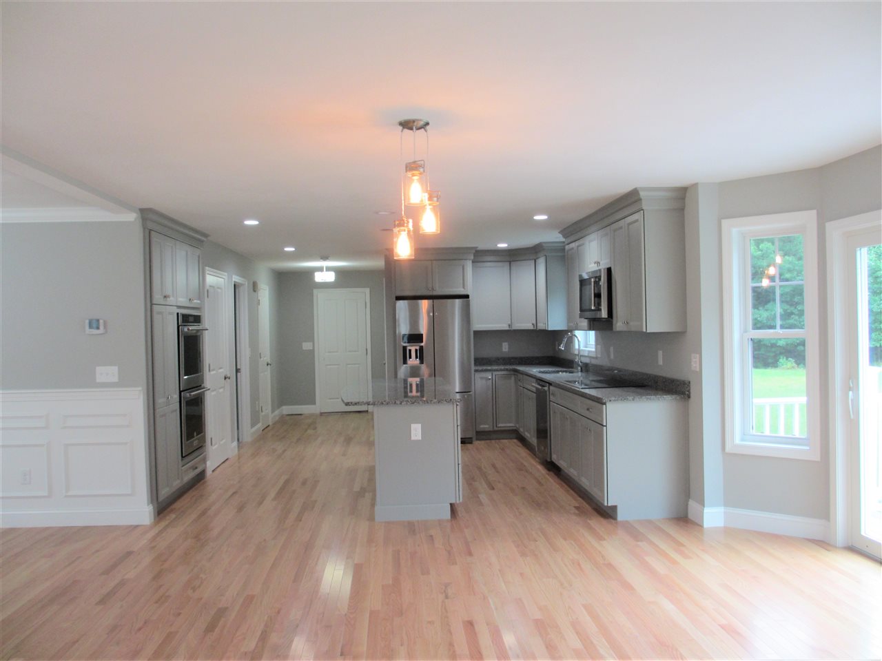 68 Hoit Road Concord, NH 03301 - Photo 12 of 40