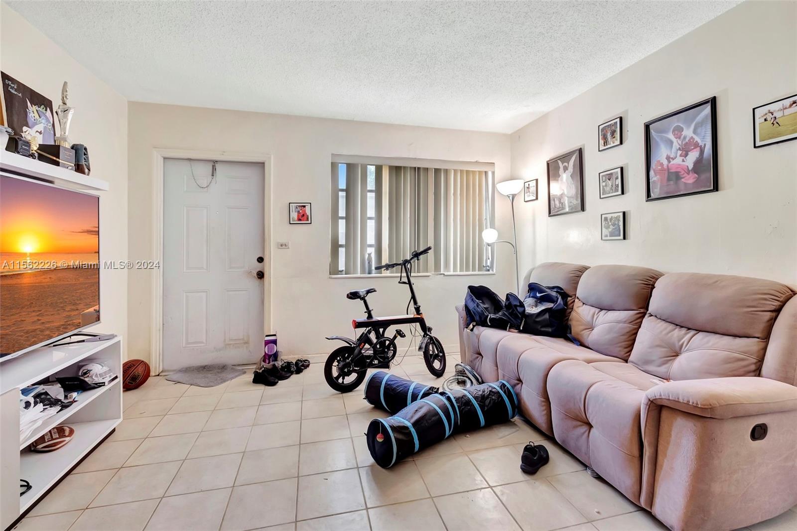 3170 Carter Street Miami, FL 33133 - Photo 15 of 24