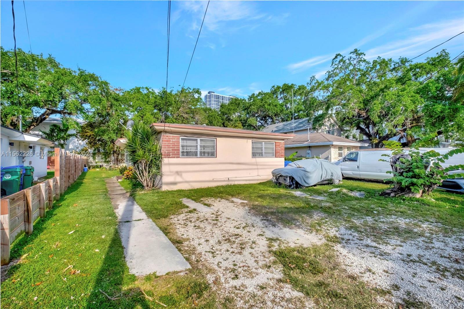 3170 Carter Street Miami, FL 33133 - Photo 2 of 24