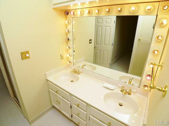 1612 Oberlin Road, Unit 7 Raleigh, NC 27608 - Photo 24 of 25 Master vanity with 2 sinks