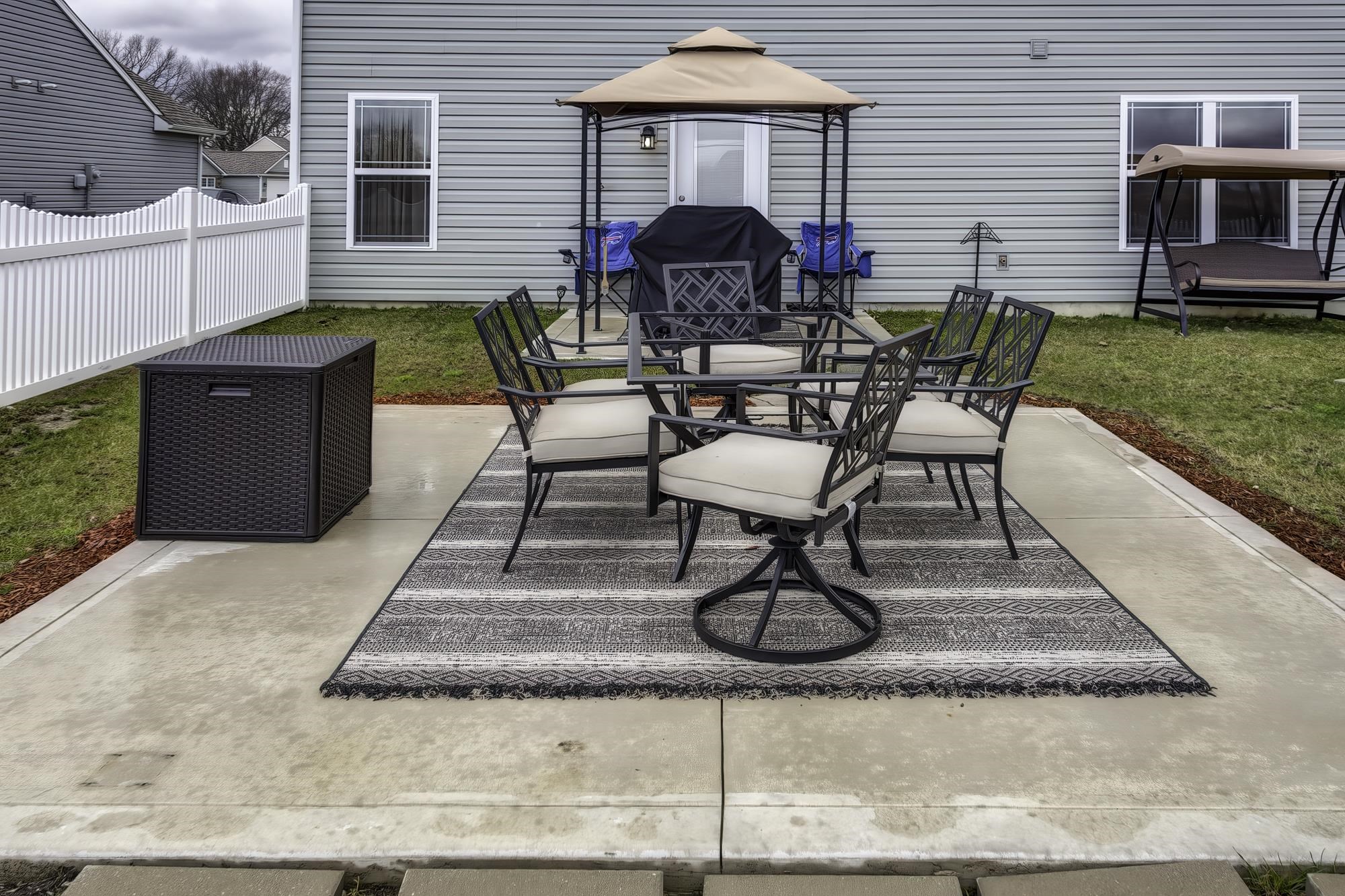 12012 Bozzio Road Fort Wayne, IN 46818 - Photo 5 of 36