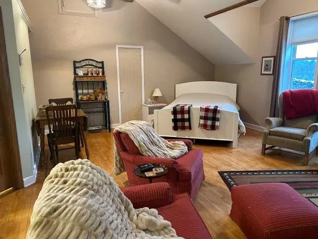 $300,000 | N18776 Highway 141, Pembine, WI 54156