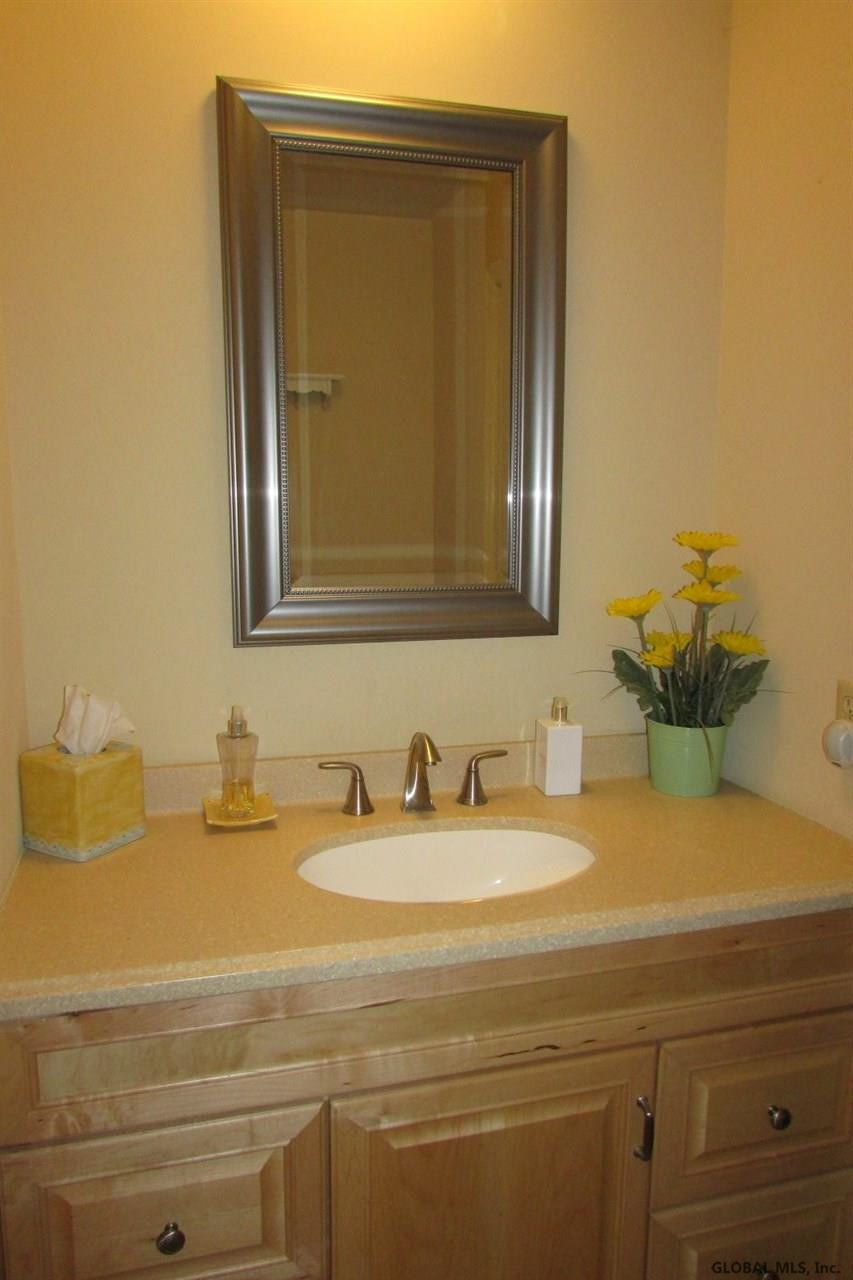 1270 Hempstead Road Niskayuna, NY 12309 - Photo 13 of 25 Photo 13
