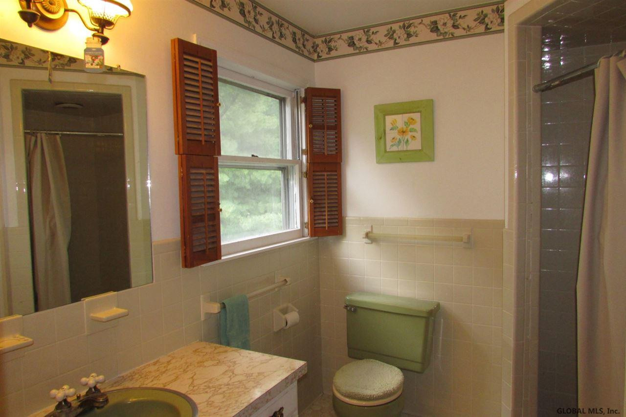 1270 Hempstead Road Niskayuna, NY 12309 - Photo 16 of 25 Photo 16