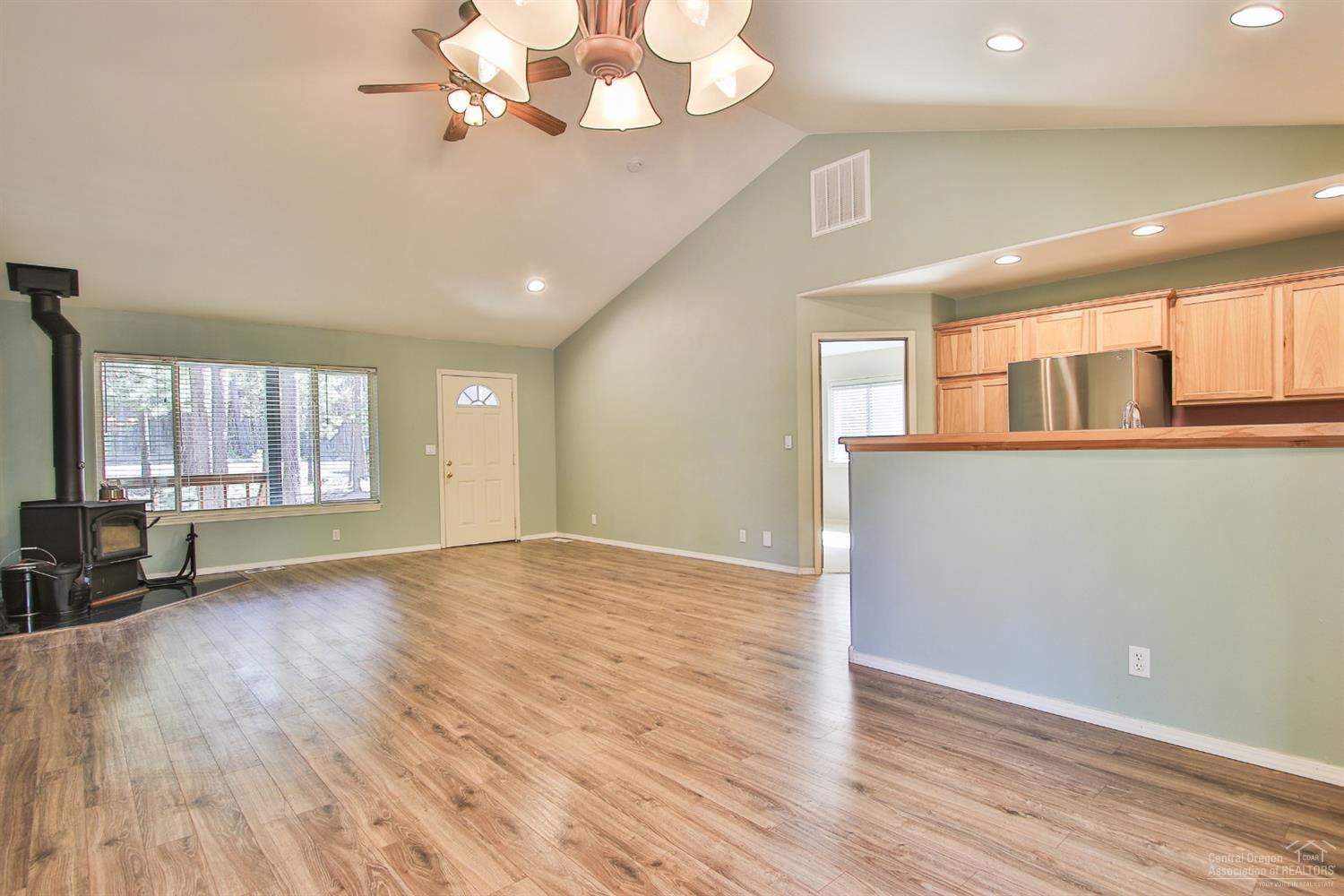 16960 Hermosa Road Bend, OR 97707 - Photo 9 of 22 Additional Photo
