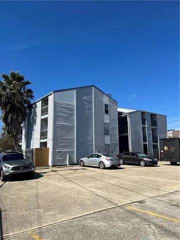 $87,000 | 2201 Houma Boulevard, Unit 310, Metairie, LA 70001
