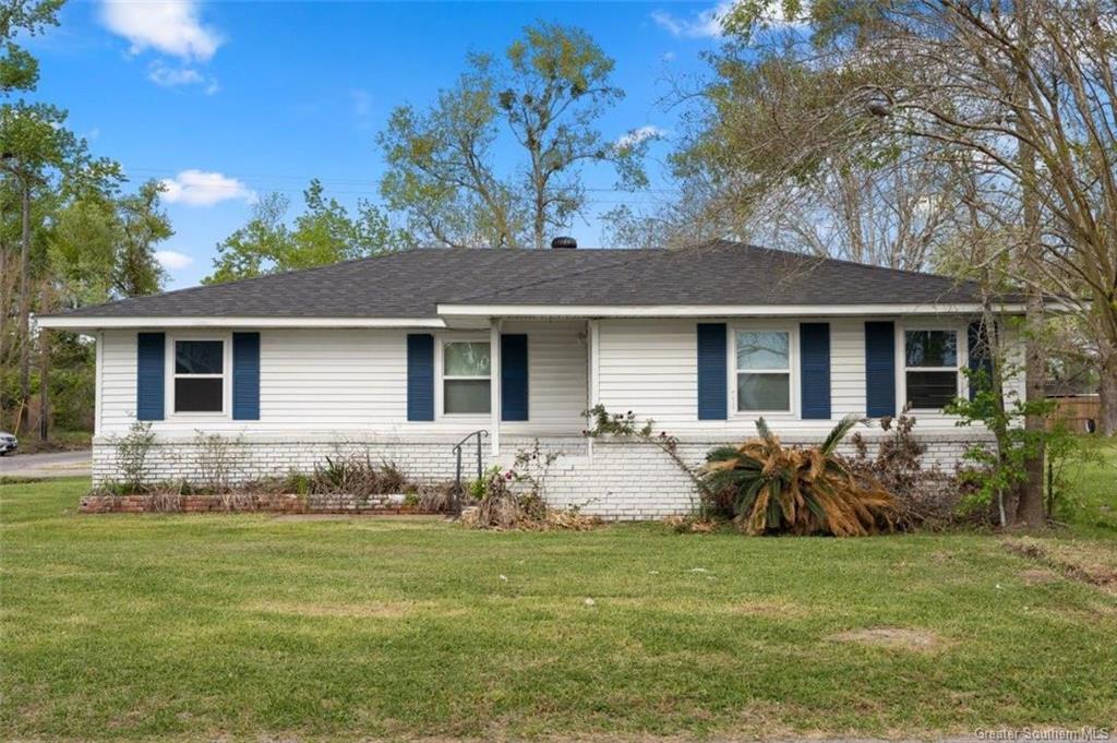 653 Parish Road Lake Charles, LA 70611 - Photo 2 of 19