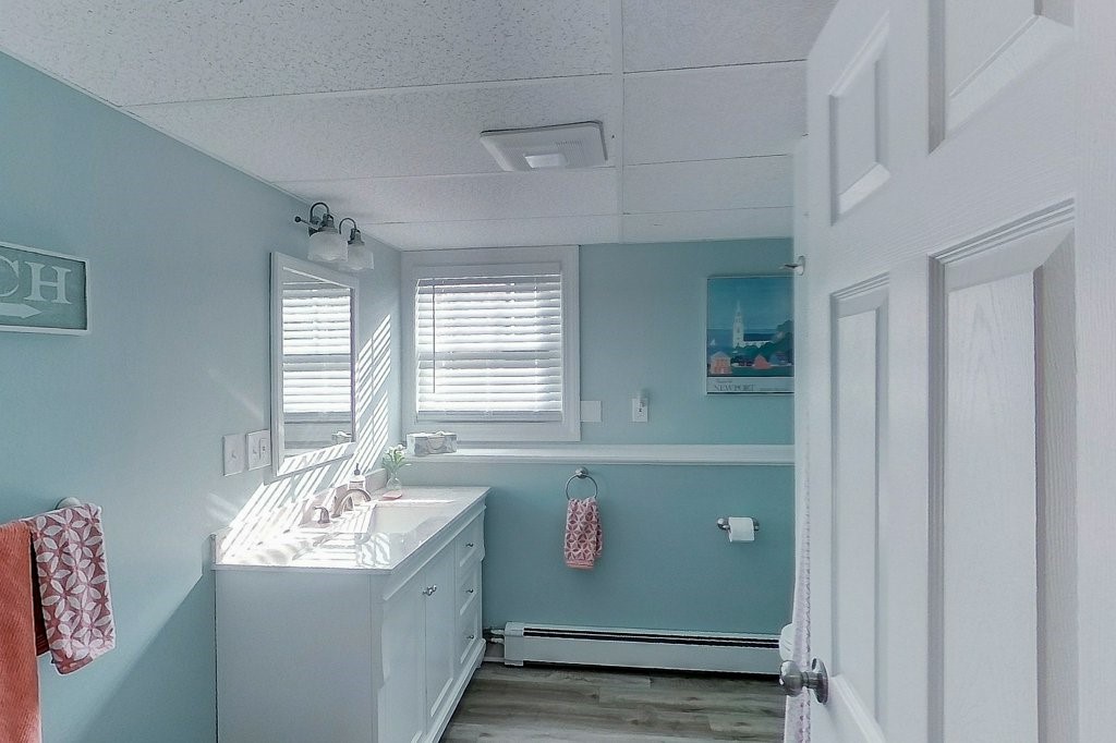 46 Allston Avenue Middletown, RI 02842 - Photo 14 of 20