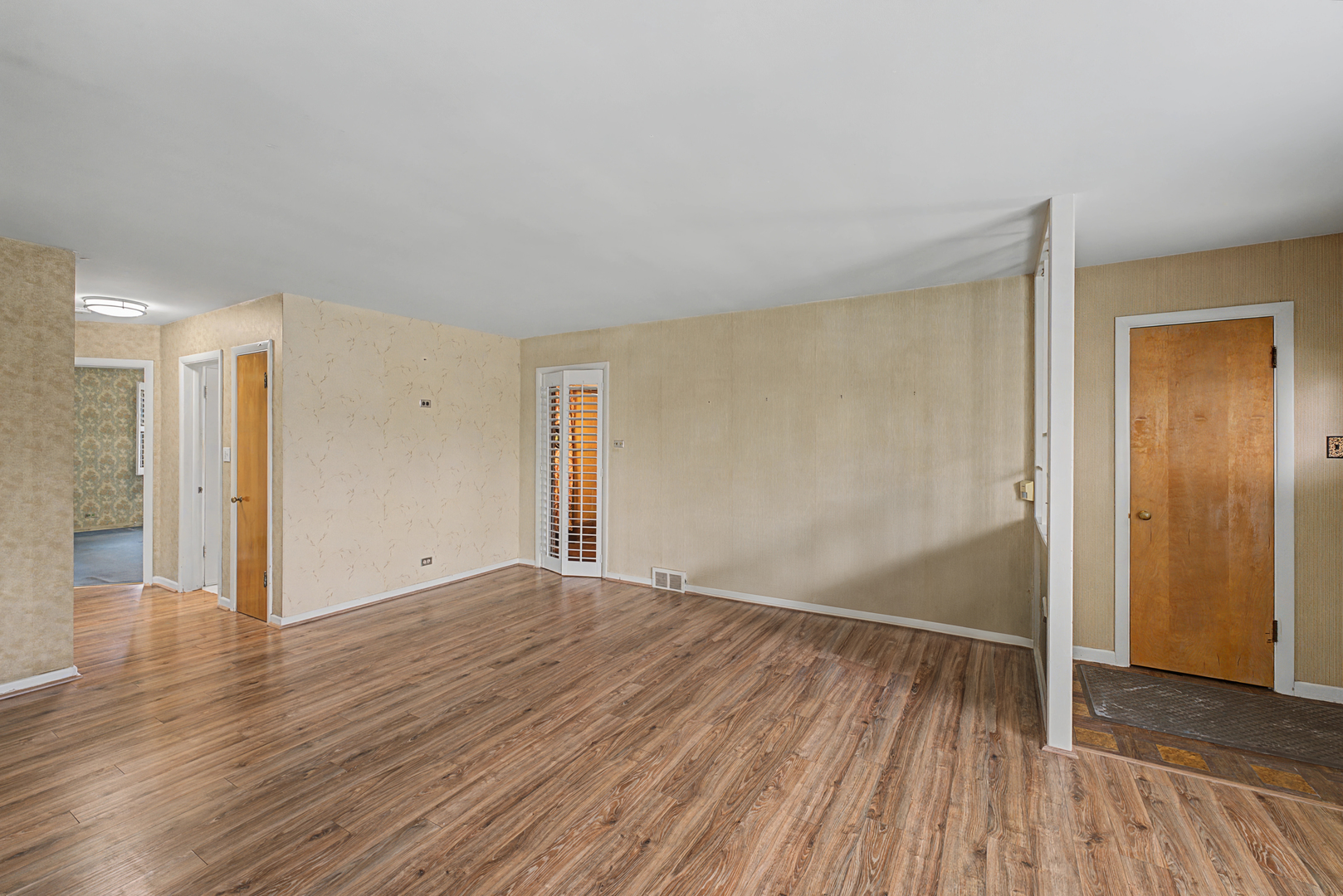 408 South Albert Street Mount Prospect, IL 60056 - Photo 4 of 17